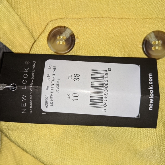 Beautiful flowy button up yellow tank NWT - Picture 2 of 4